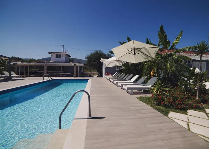 Mirsini Studios & Apartments