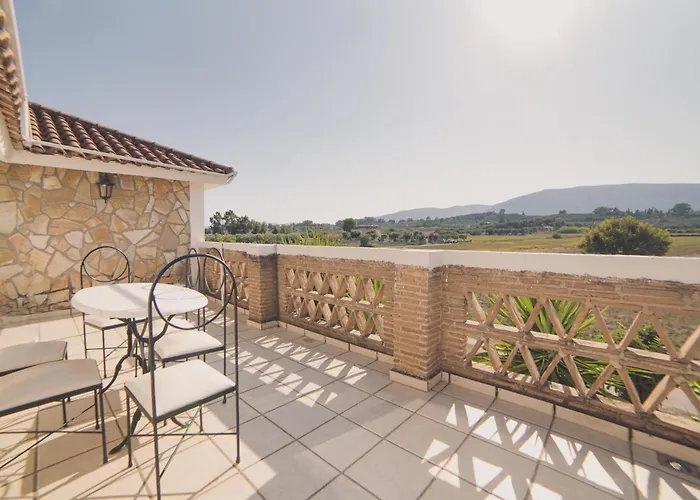 Mirsini Studios & Apartments