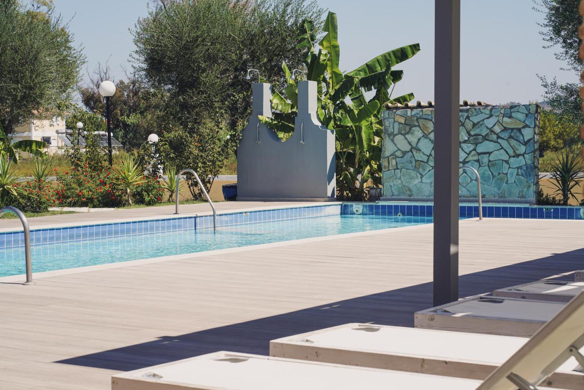 Aparthotel Mirsini Studios & Apartments 2*