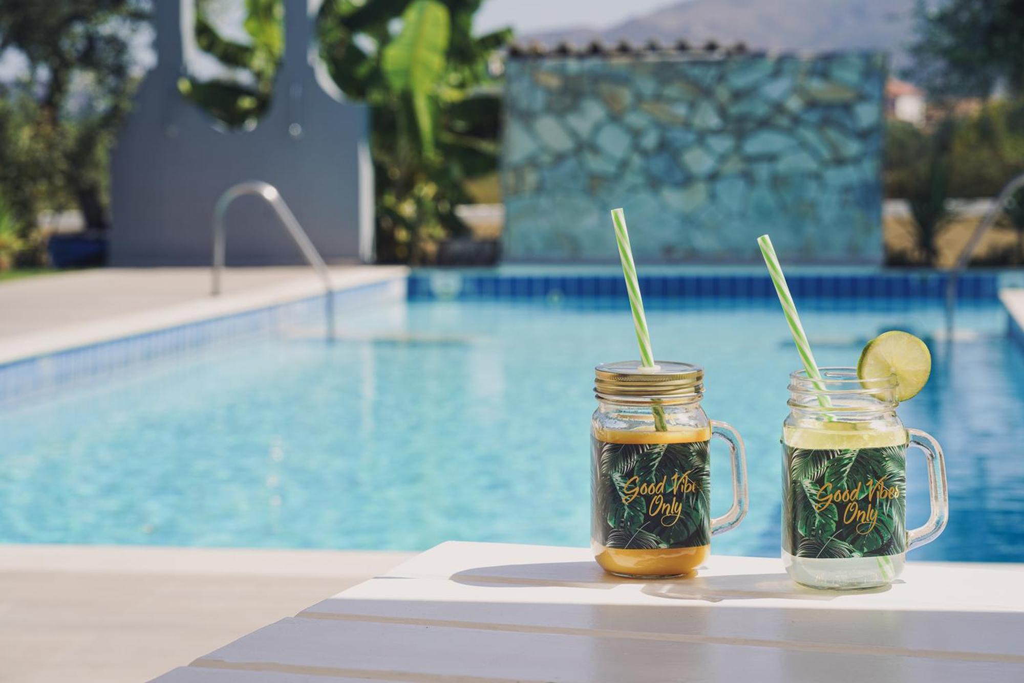 Mirsini Studios & Apartments