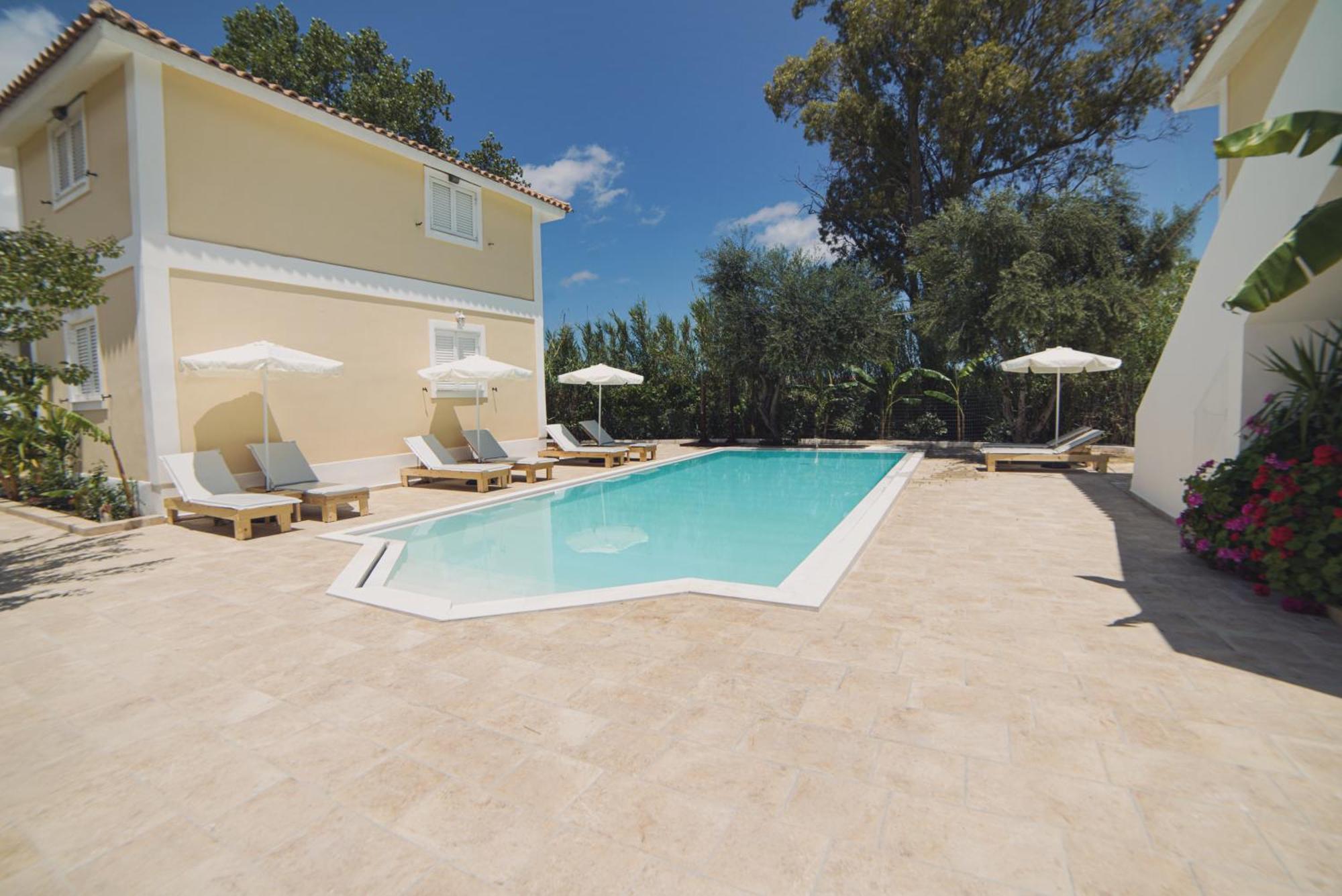 Mirsini Studios & Apartments Aparthotel 2*