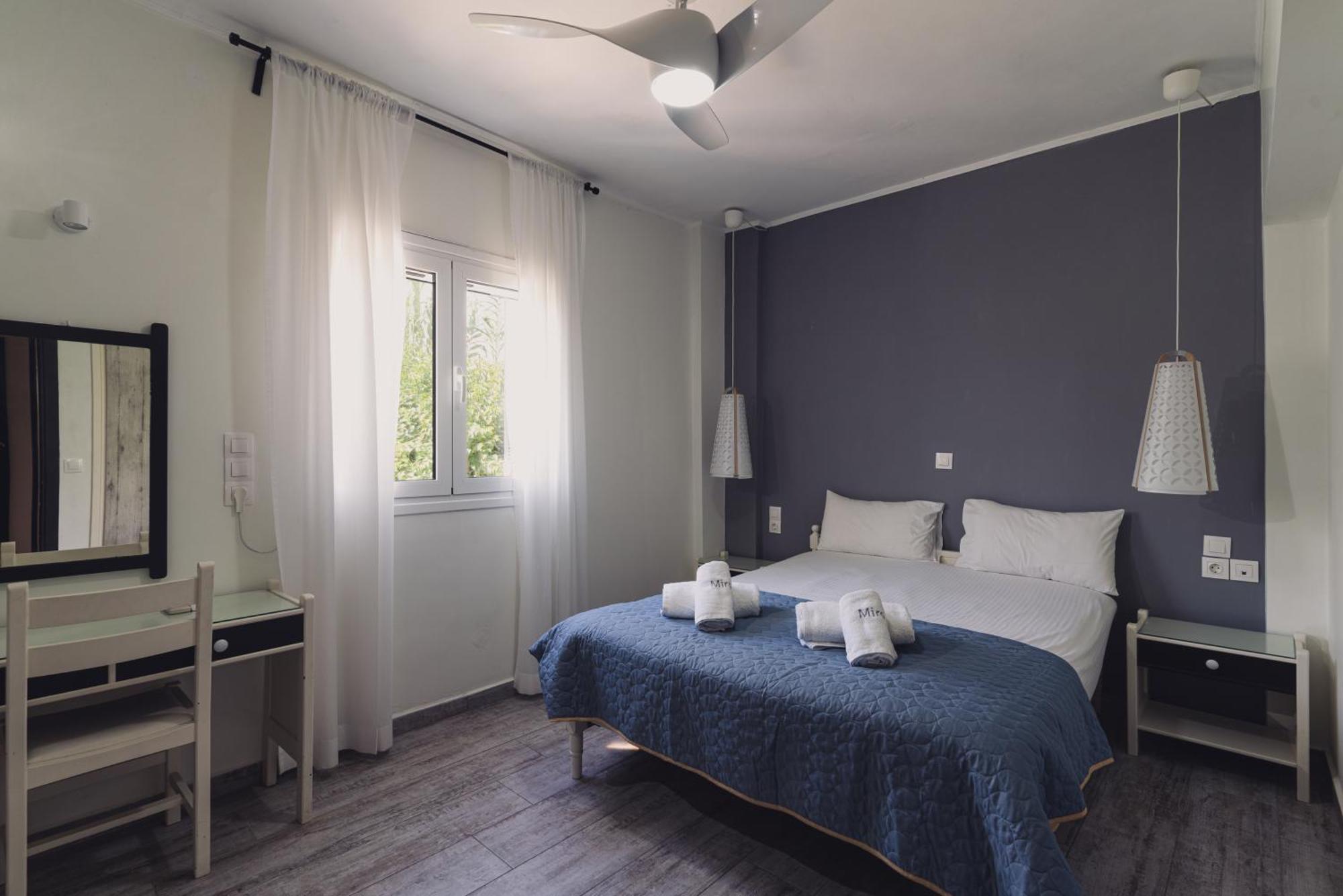 Mirsini Studios & Apartments 2*
