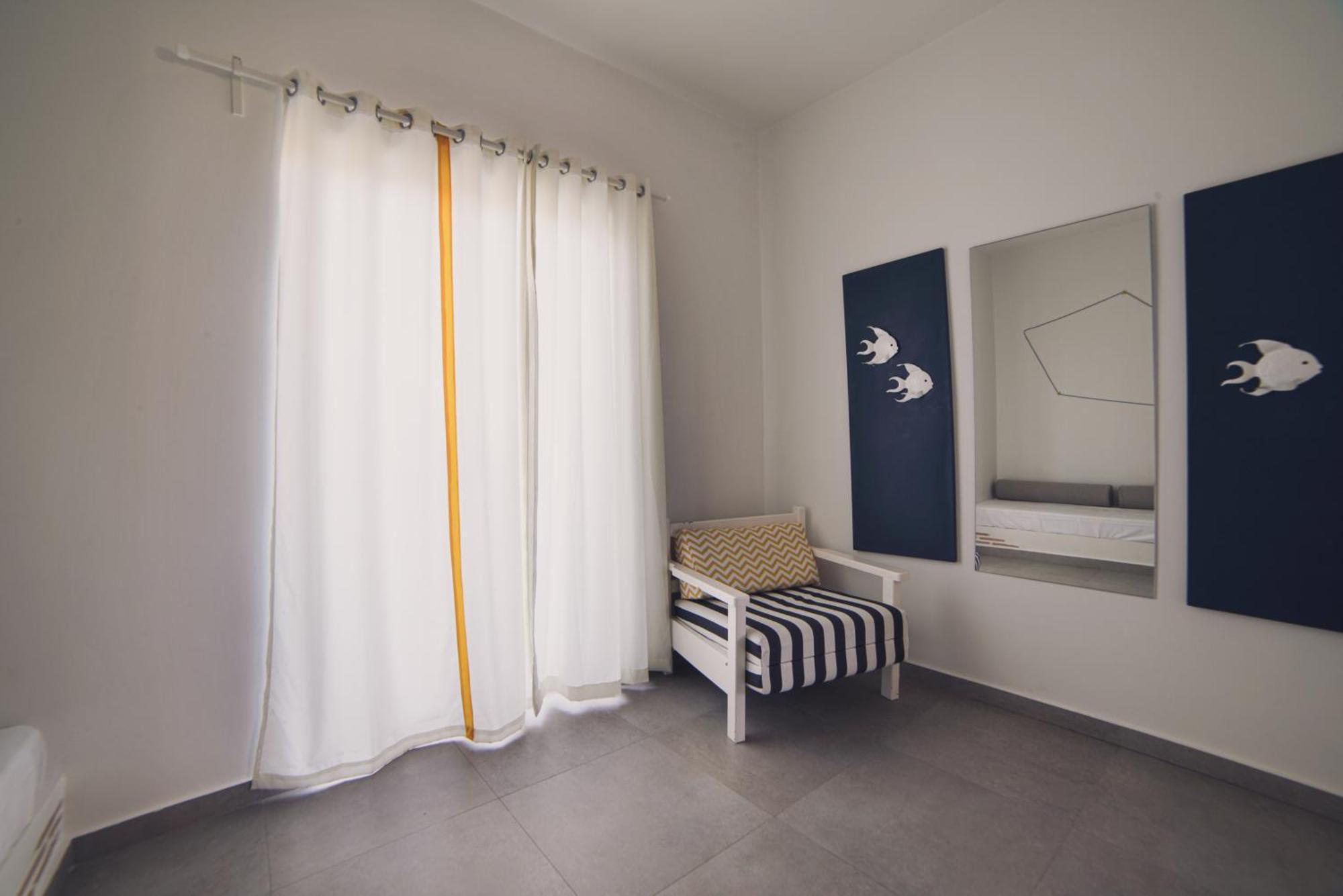 Mirsini Studios & Apartments 2*