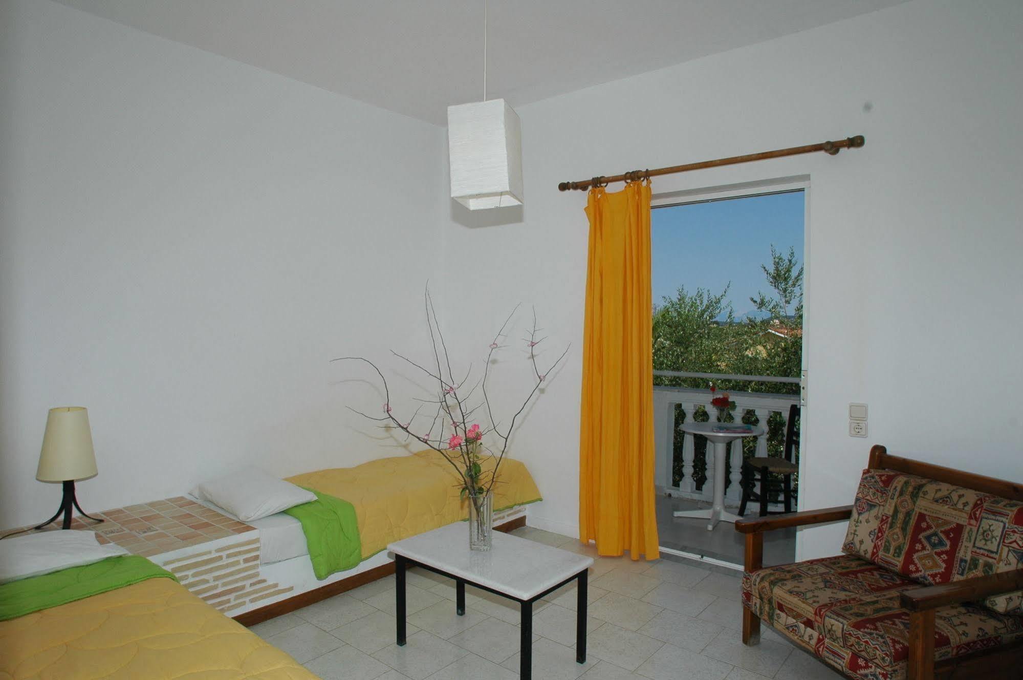 Mirsini Studios & Apartments 2* Laganas